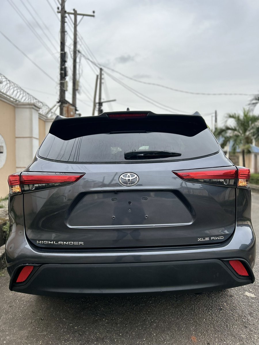 Dhuja_'s tweet photo. Clean Toks 
Toyota Highlander 2020 
Location: Lagos 

Price: 47m https://t.co/ANVUfbMWjF