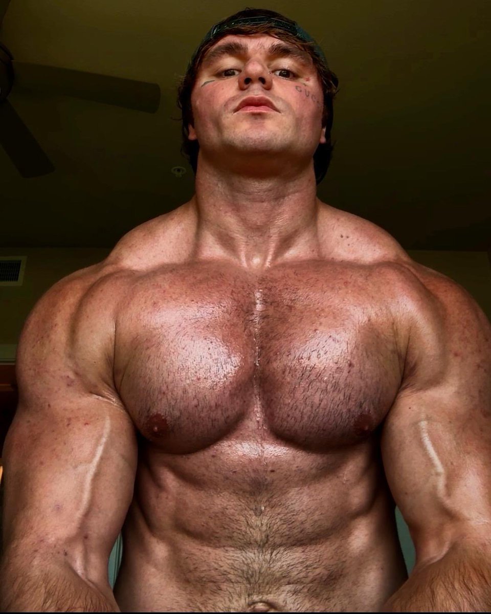 realjamielift's tweet photo. Another European ‘Alpha’ comes crawling into my DMs begging me to let him start his Saturday by sending me all the drains he got on Friday. Lol. Life is so easy when you’re perfect. And I think double tax needs to be a thing. 😈 https://t.co/2QNKRmScEB
