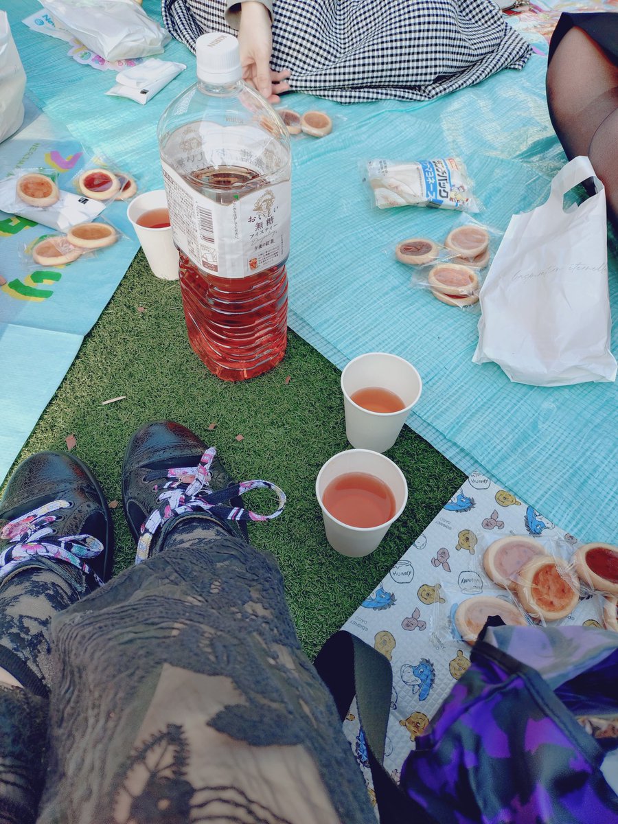 みんなでピクニックなう☕️
