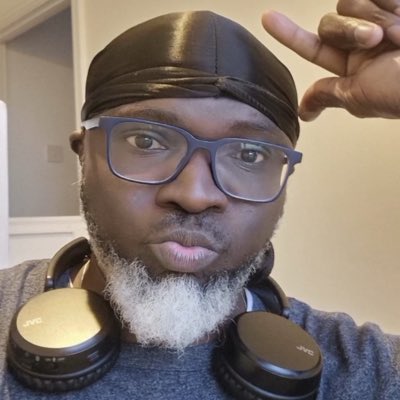 vaspoejike's tweet photo. #NewProfilePic https://t.co/qw5ySTgqvu