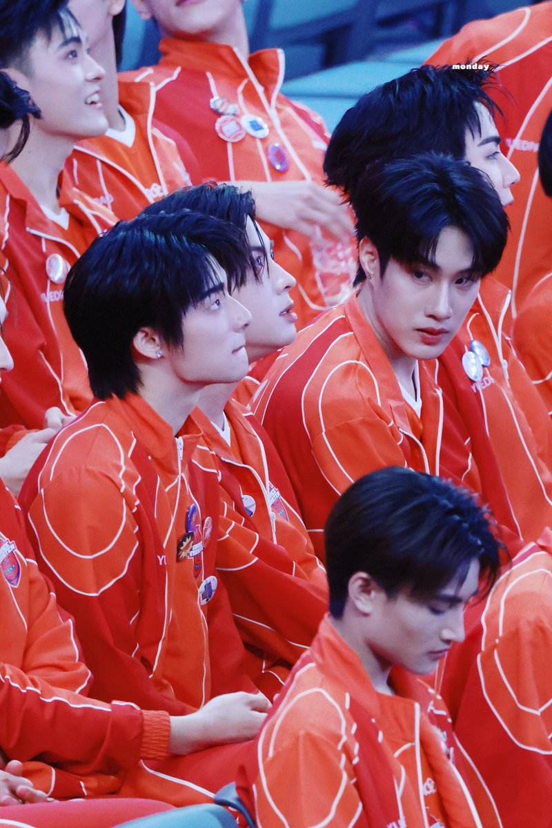 เฟรมนี้โดนล้อมด้วยคนหล่อ 🫣🫠

TFO ORANGE MONSTER
#เติ้ลเฟิร์สวันสีส้มสู้ซ่า 
#OLYMPOP2026DAY