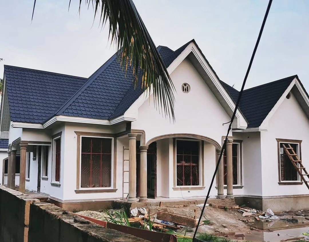 nyalut23's tweet photo. Maboss wangu wa X mmeamkaje, leo nawaombea mpige madusco mjenge mjengo 🏠.
Wanaotaka ramani ya hii 4 Bedroom, njoo nikupe boss wangu.

Good Morning FAM 🌄 
📲0746122023. https://t.co/OvnOCPfb3Y