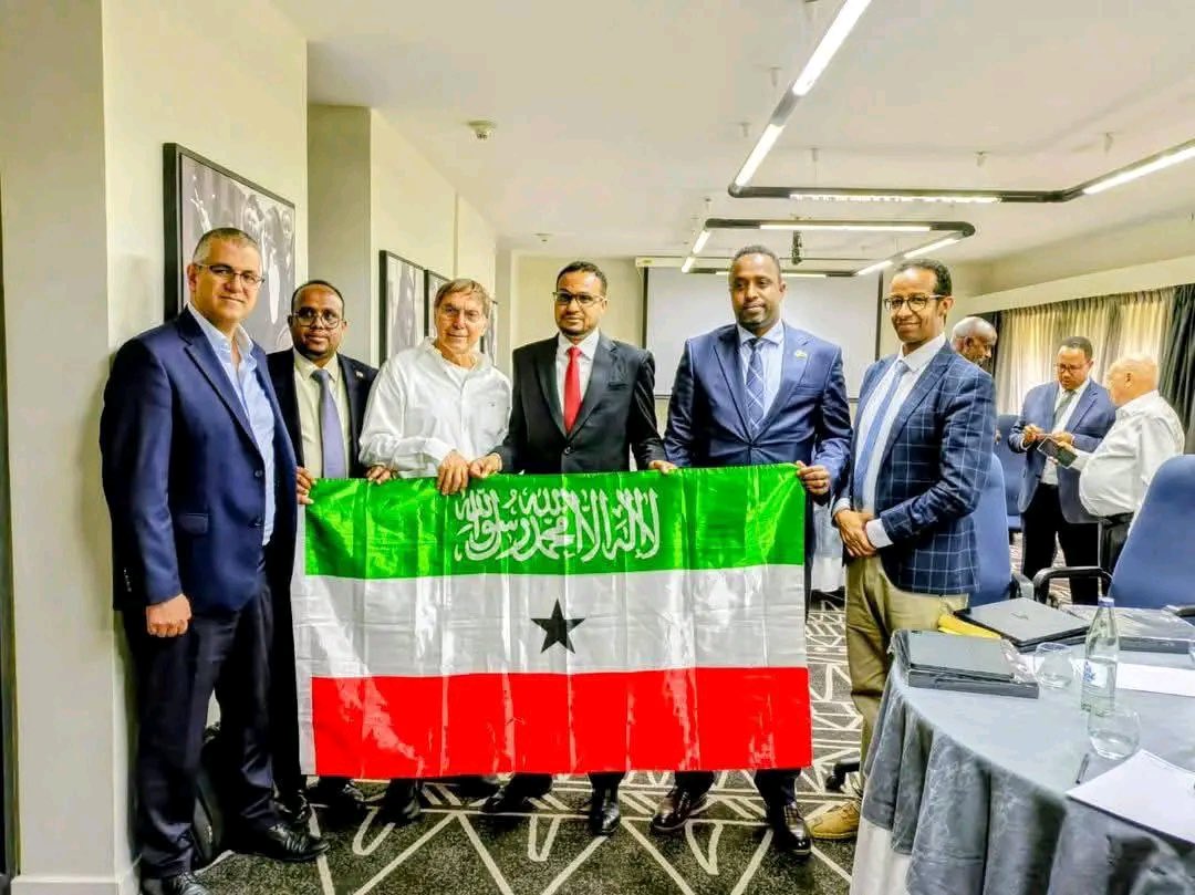 CentralBankSL's tweet photo. Bank of Somaliland Participates in Somaliland–Israel Business Forum

The Governor of the Bank of Somaliland, Mr. @AbdinasirAHersi , participated in a high-level business forum between Somaliland and Israel focused on strengthening economic cooperation, investment, and trade relations.

The discussions highlighted investment opportunities in ports and logistics, energy, fisheries, technology, agriculture, financial services, healthcare, and mining sectors.

The forum aimed to promote sustainable economic partnerships and enhance commercial cooperation between Somaliland and Israel. Somaliland seeks to benefit from Israeli expertise in finance, technology, and investment, while Israel is interested in expanding access to East African markets through Somaliland’s strategic location.

The event also showcased Somaliland’s growing role as a gateway to the Horn of Africa and a hub for regional trade and investment.

#BankOfSomaliland #Somaliland #Israel #Investment #Trade #EconomicDevelopment #EastAfrica #Finance

https://t.co/7l16W8YzkA