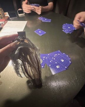 打牌输了，刚刚拍的    

你们要的第一视角来啦！！！     

注意调低音量🔊 

📷 •၊၊||၊|။||||။၊|• 13:32 https://t.co/HWJ38LRXYw