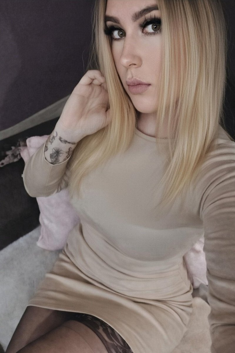SISSY FLORINE tweet media