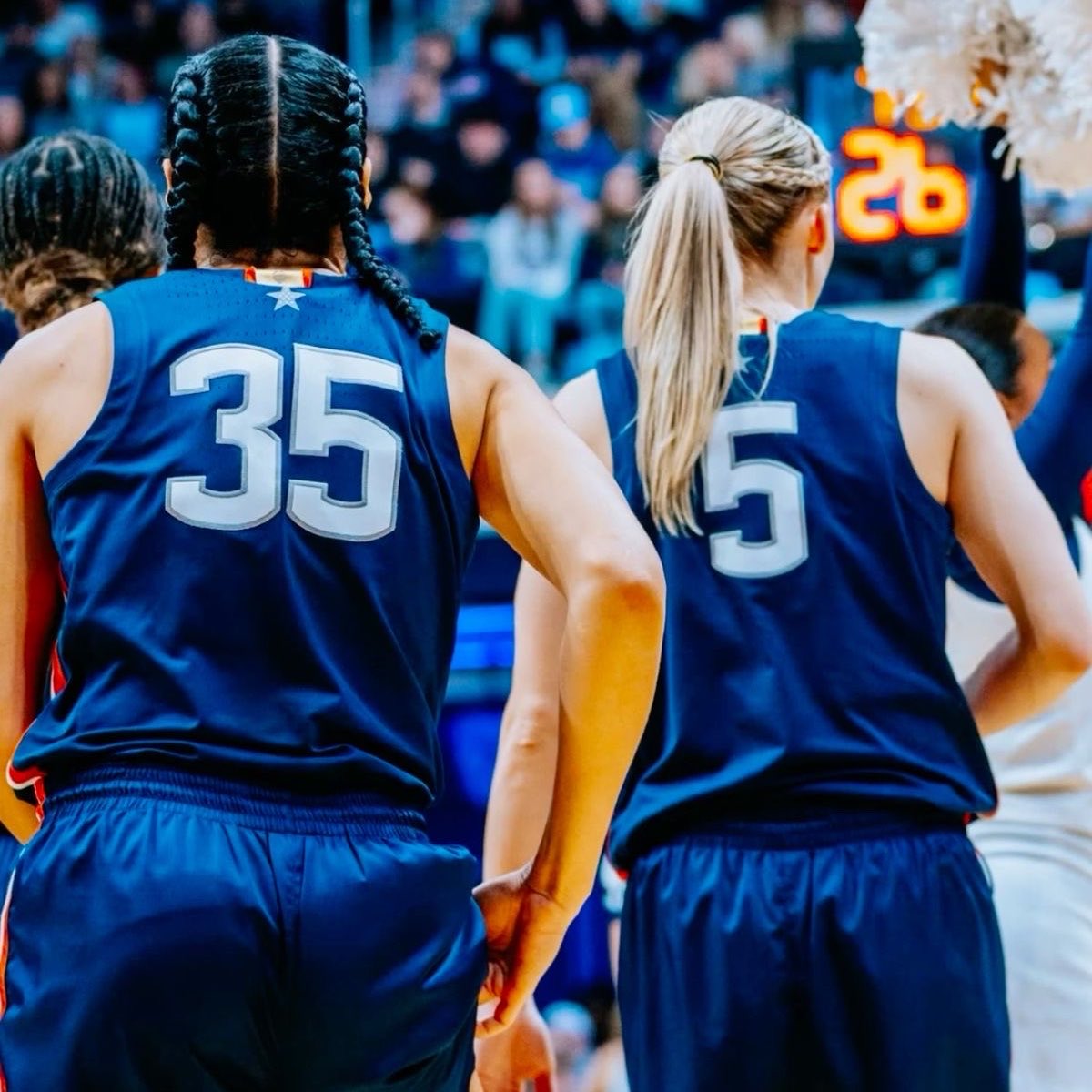 glazzi35's tweet photo. from college basketball to the pros https://t.co/q54tjYbQyh