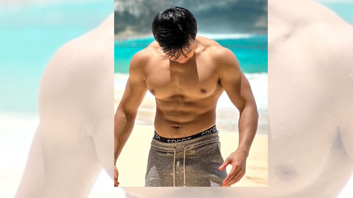 Hezt_k's tweet photo. 本來今天想寫下一個馬來炮友的故事，結果一直有人催更《名媛的乳牛》下篇。

我原本還有點猶豫，剛才看了一下後台——閱讀量居然高得有點誇張。

但後面的故事，我是否真的應該寫出來呢？

如果你錯過《名媛的乳牛》第一篇，鏈接在這裡：
https://t.co/mJuYgzJ40r https://t.co/OguWv6j5fL