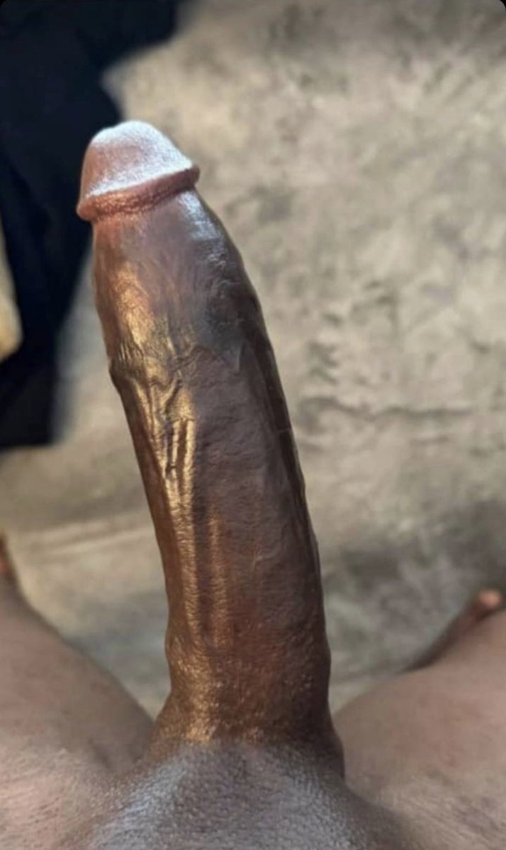 manoffreaky's tweet photo. Happy weekend guys🍾🍾🍷🍷 https://t.co/GtNM6onXtS