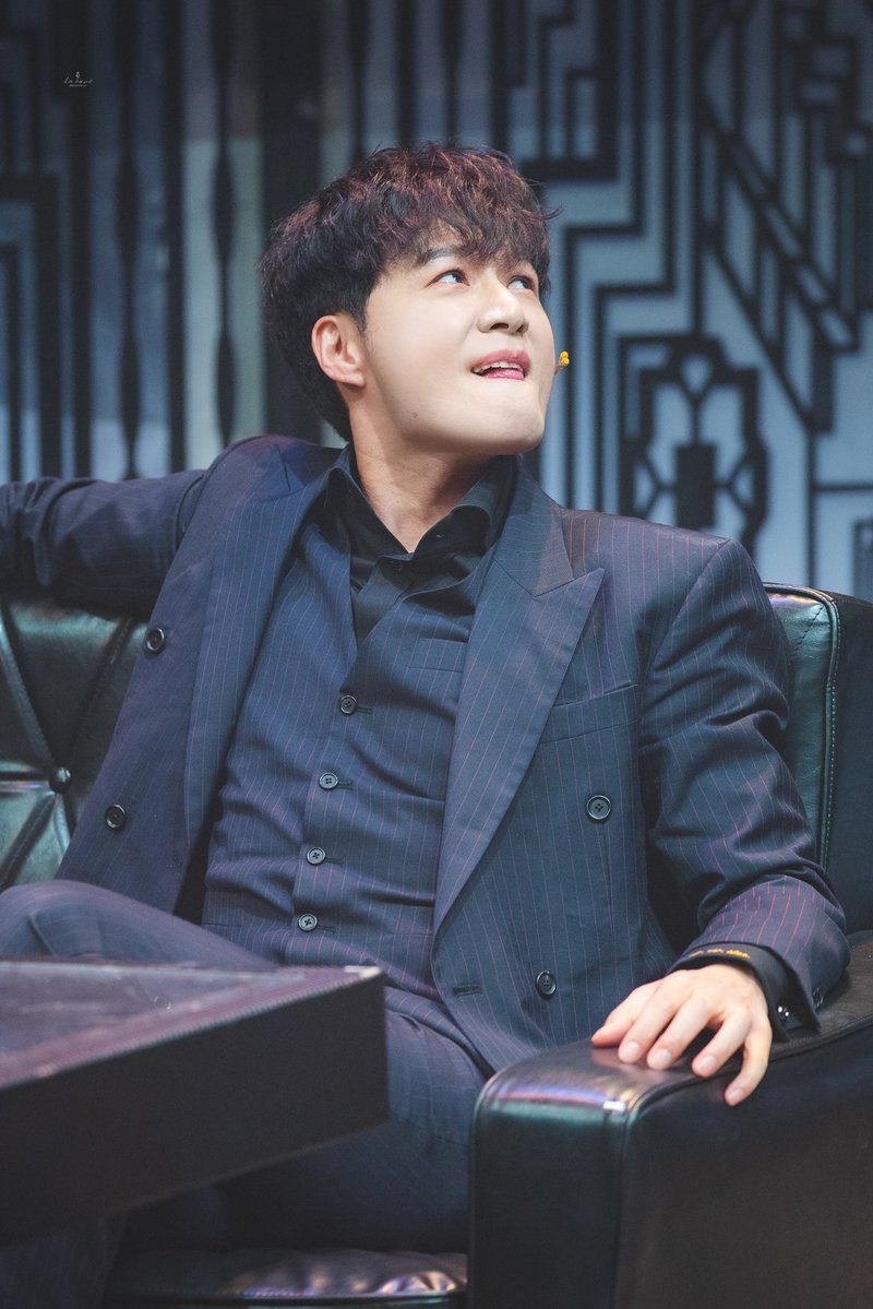별처럼 높게 빛나는 사람 tweet media
