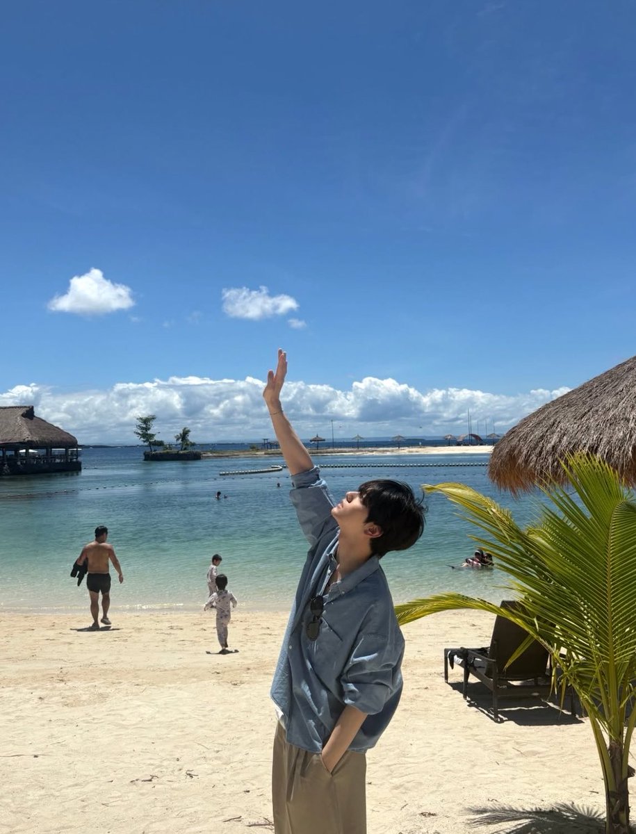 jjunisodes's tweet photo. soobin ill shut off the sun for you https://t.co/j258RG3SEf
