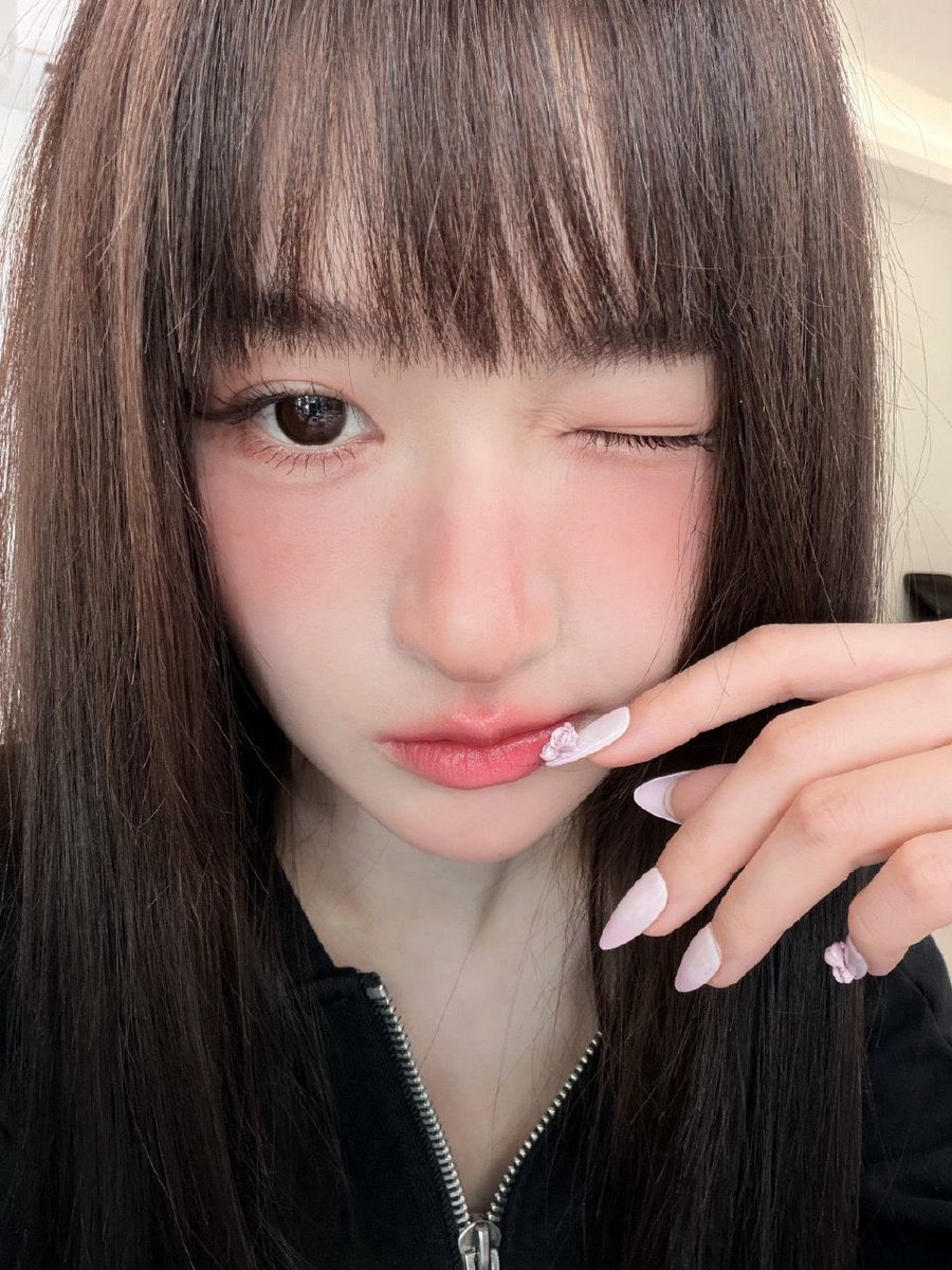 𝙀𝙡𝙢𝙤 tweet media