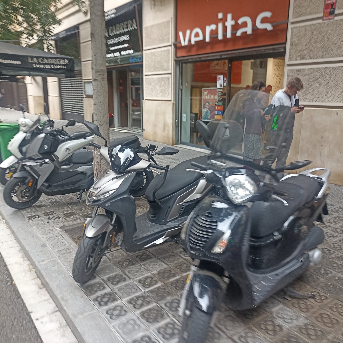 Voreres Lliures tweet media