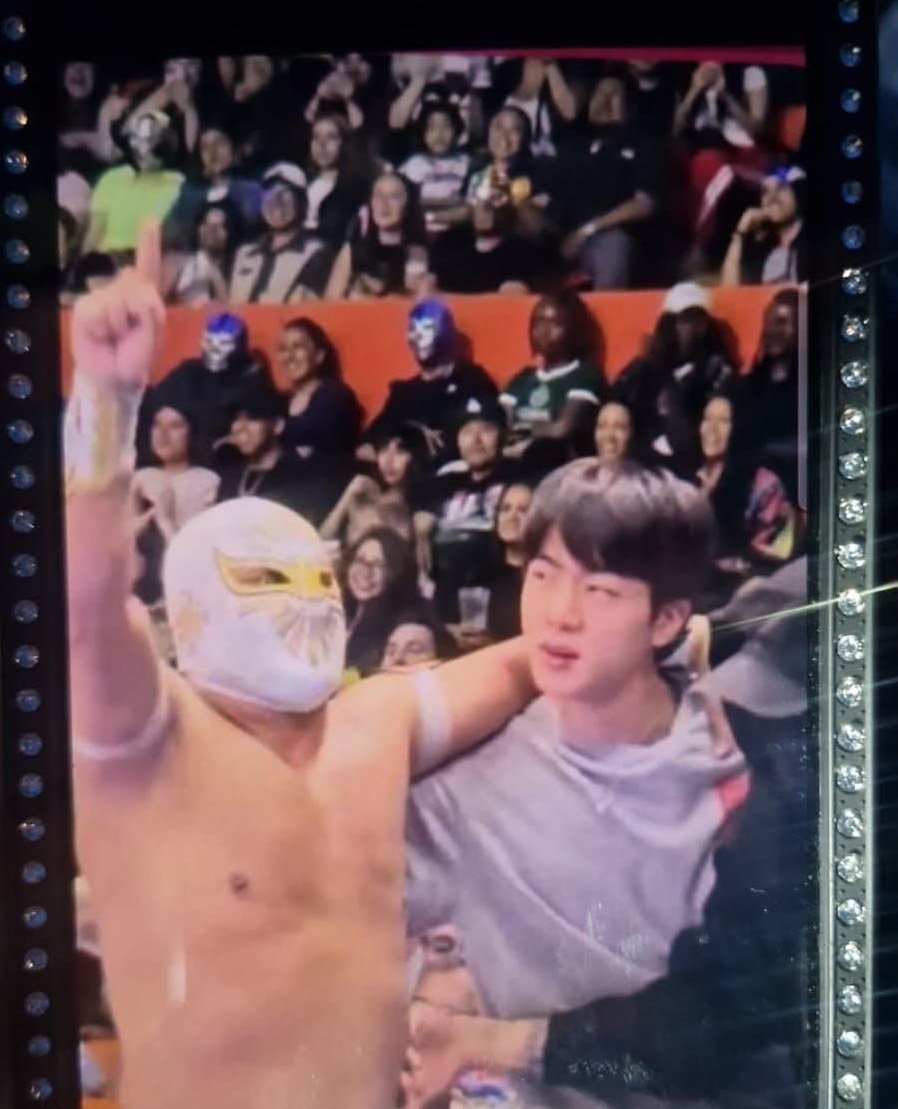 seokjin girl tweet media