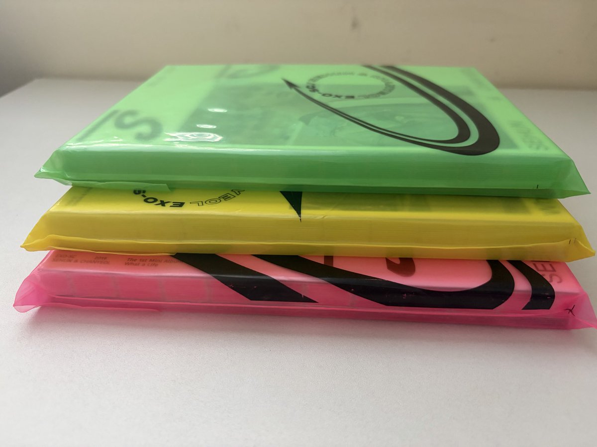 shobesells's tweet photo. wts lfb ph kpop bg

EXO SC 1st mini album what a life unsealed yellow , pink sehun , green chanyeol versions 

see photos for inclusions

: ₱500 SOLD AS SET ONLY  | ggx sdd https://t.co/74XxnOkpJg