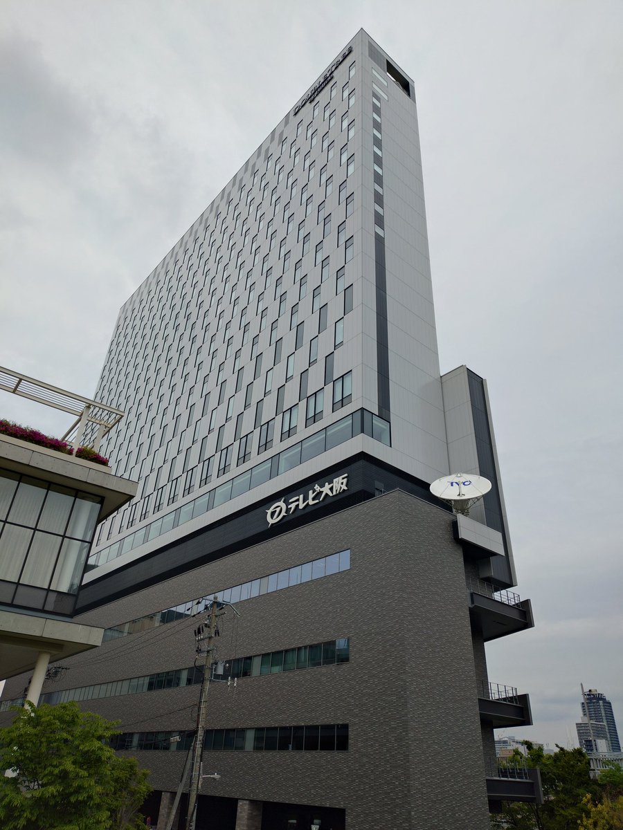 XGp634ad's tweet photo. 大阪出張で、初めてダブルツリーbyヒルトン大阪城に宿泊。ラウンジから見る大阪城は圧巻！！
チェックアウト後に分かったが、テレビ大阪と同じビルだったのね。
#ダブルツリーbyヒルトン大阪城 https://t.co/bkcEoNIwfa
