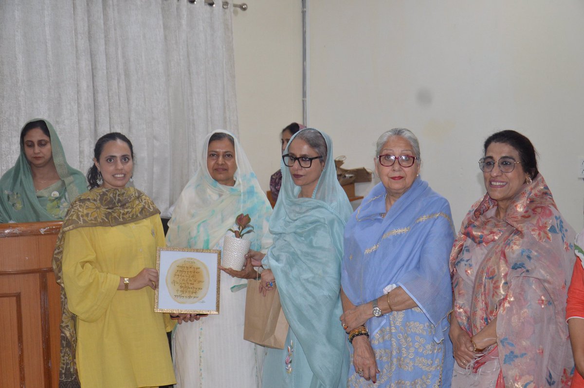 Extremely grateful to Jathedar Sri Akal Takht Sahib Giani Kuldeep Singh Gargaj Ji for taking out time to grace the screening of the documentary film “ Between Reverence and Reality” as the Chief Guest.  The film is about deteriorating conditions of Amritsar and city being