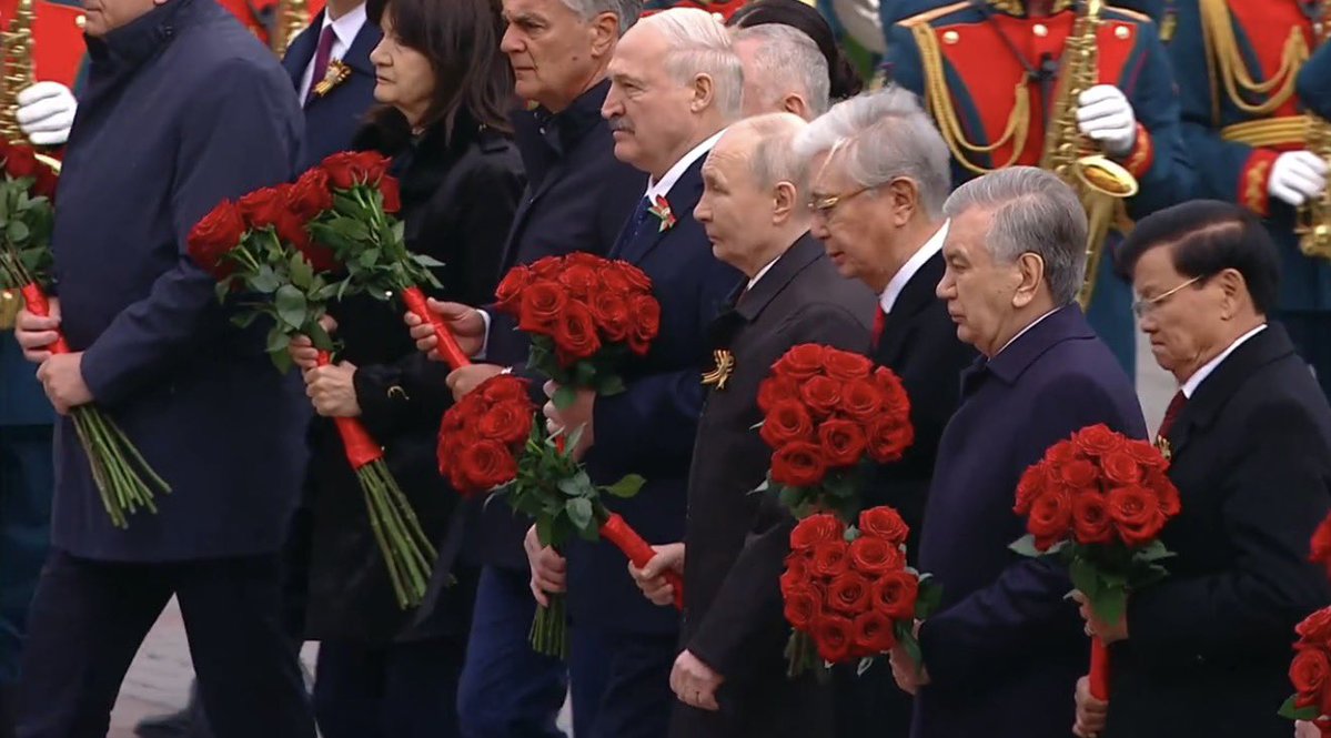The parade without a weapons display had more depth than many before it. The laying of flowers at the Tomb of the Unknown Soldier and the playing of the Russian anthem in that moment was an emotional peak. It allows more people to feel the moment, rather than being swept along by