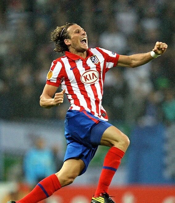 The only striker in football history to ever win the European golden boot while playing for a small club. 

Diego Forlan did it twice. 🌟