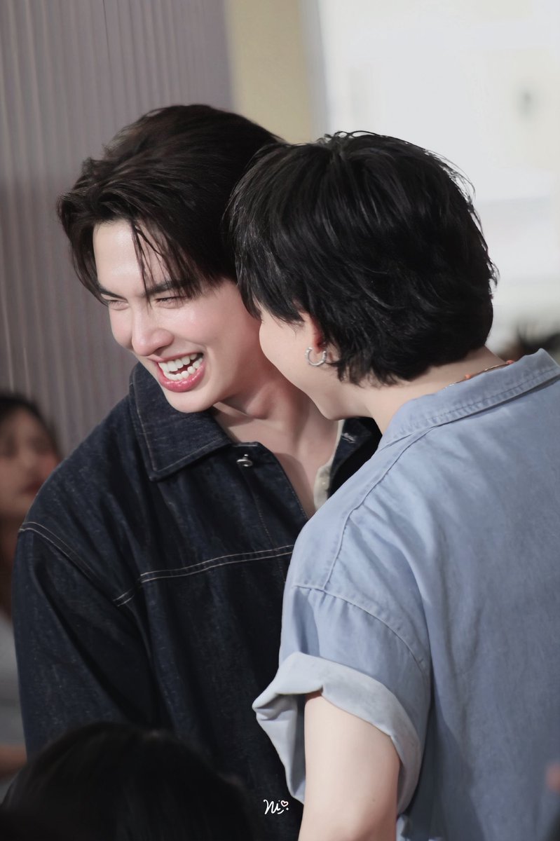 อาการมันยังไงคะรชต.😆

#MaxkyBasxCentralBangna 
#แม็กกี้บาส #maxkybas