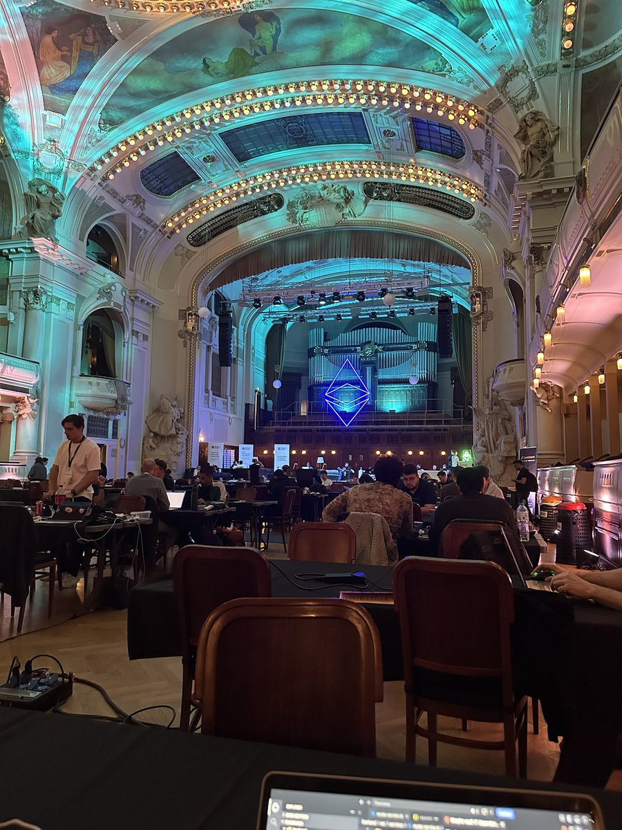 Anton tweet media