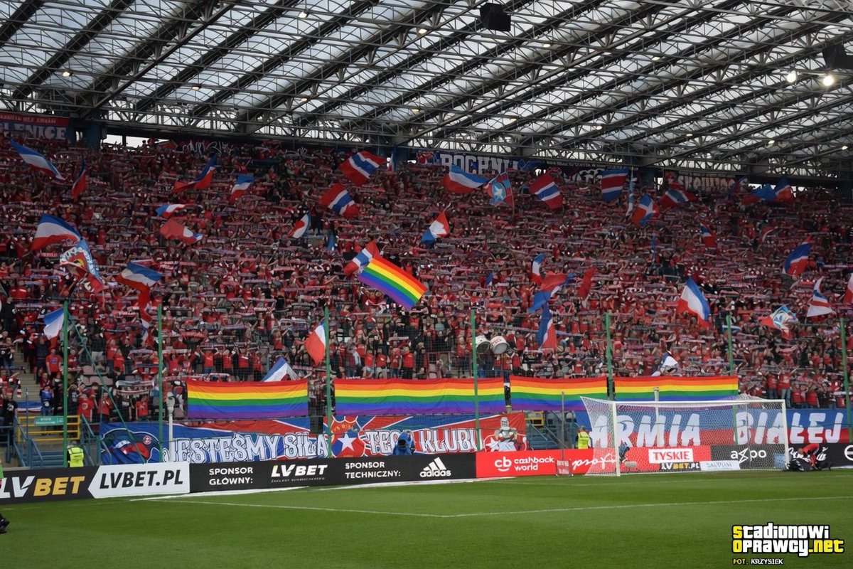 karol_karolix's tweet photo. To nie bayern Monachium…

To już wkrótce gts wisła Kraków 🤡 https://t.co/AD4RRopG9K
