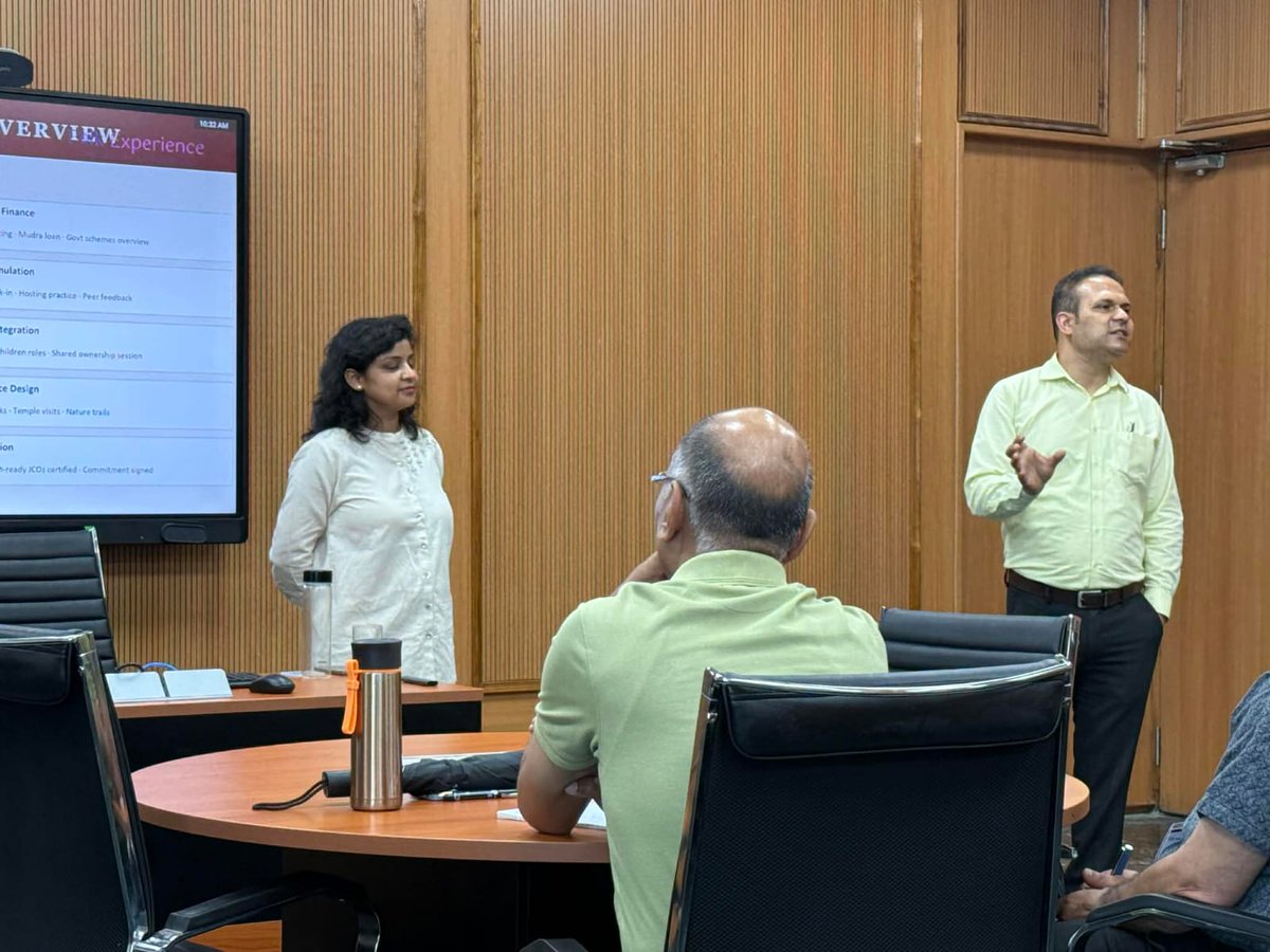 ExplorerVaibhav's tweet photo. Grateful to interact with Junior Commissioned Officers of the Indian Army at Indian Institute of Management Jammu during Management Development Program with Directorate General Resettlement (MoD),discussing how veterans can build meaningful opportunities in tourism &amp; hospitality https://t.co/XUEdi88XjE