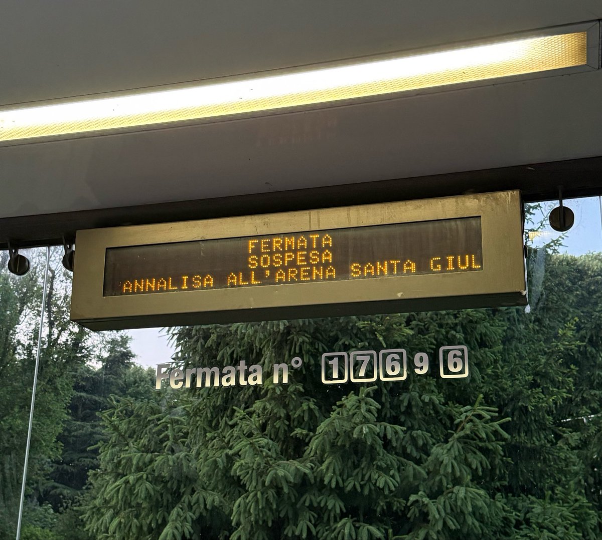 protectnali's tweet photo. BUONGIORNO DA UNA MILANO BLOCCATA DA ANNALISA https://t.co/KS13twgu25