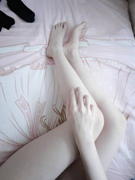 我想问一下女生夹不住嗓子乱叫的是真的爽到了吗？ https://t.co/0Q3Hsx5gVb