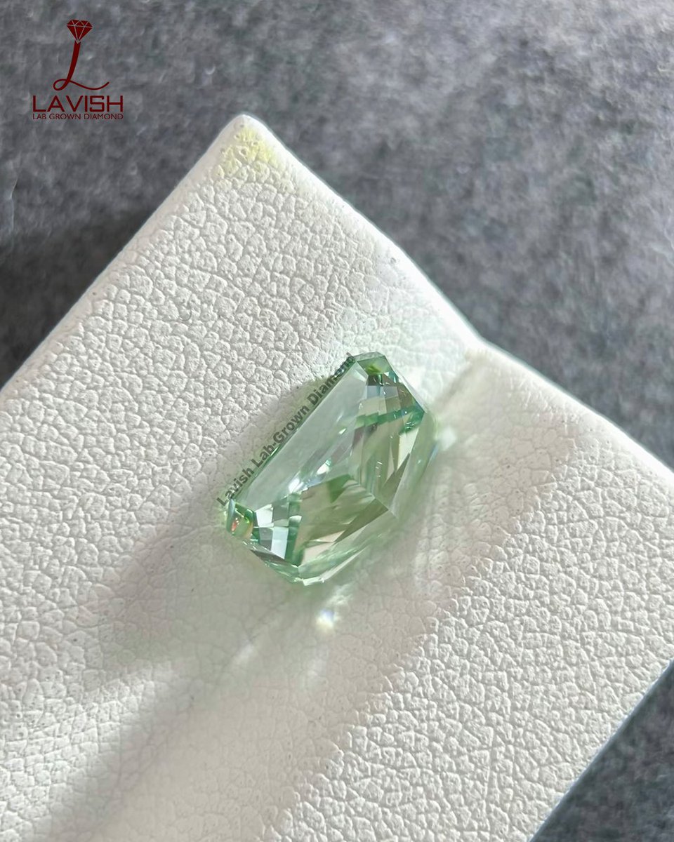 lavishlabgrown's tweet photo. ๐ Rare elegance in radiant color โจ
3.68 CT Fancy Green Radiant Cut Lab Grown Diamond ๐
๐ฑ WhatsApp: https://t.co/EeRAg3eWXb
#LabGrownDiamond #GreenDiamond #RadiantCutDiamond #FancyColorDiamond #LuxuryJewelry #LavishDiamonds https://t.co/ApCg6gQrxQ