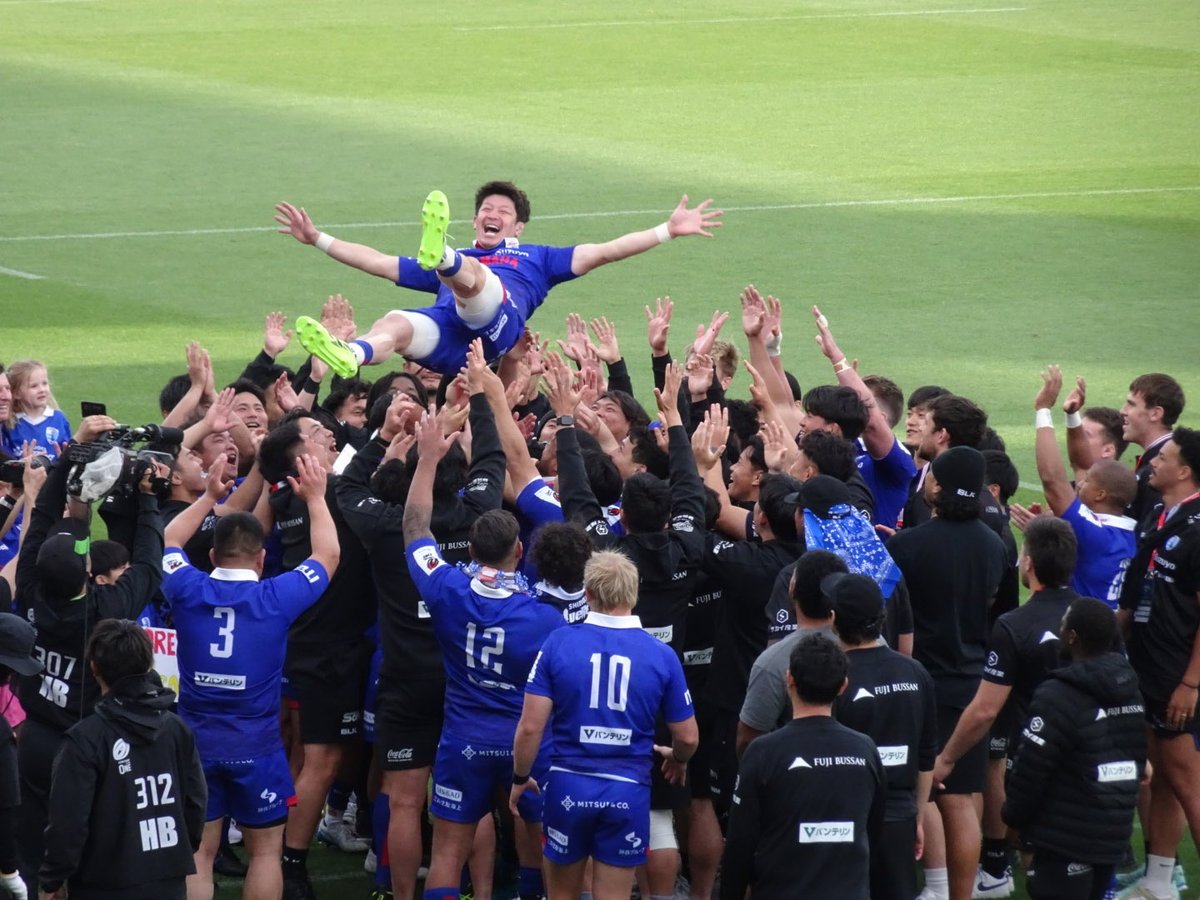 pajianukogus's tweet photo. Thank you for 14 years, Mr. BlueRevs!
#静岡ブルーレヴズ #bluerevs https://t.co/9LVgXQX8iu