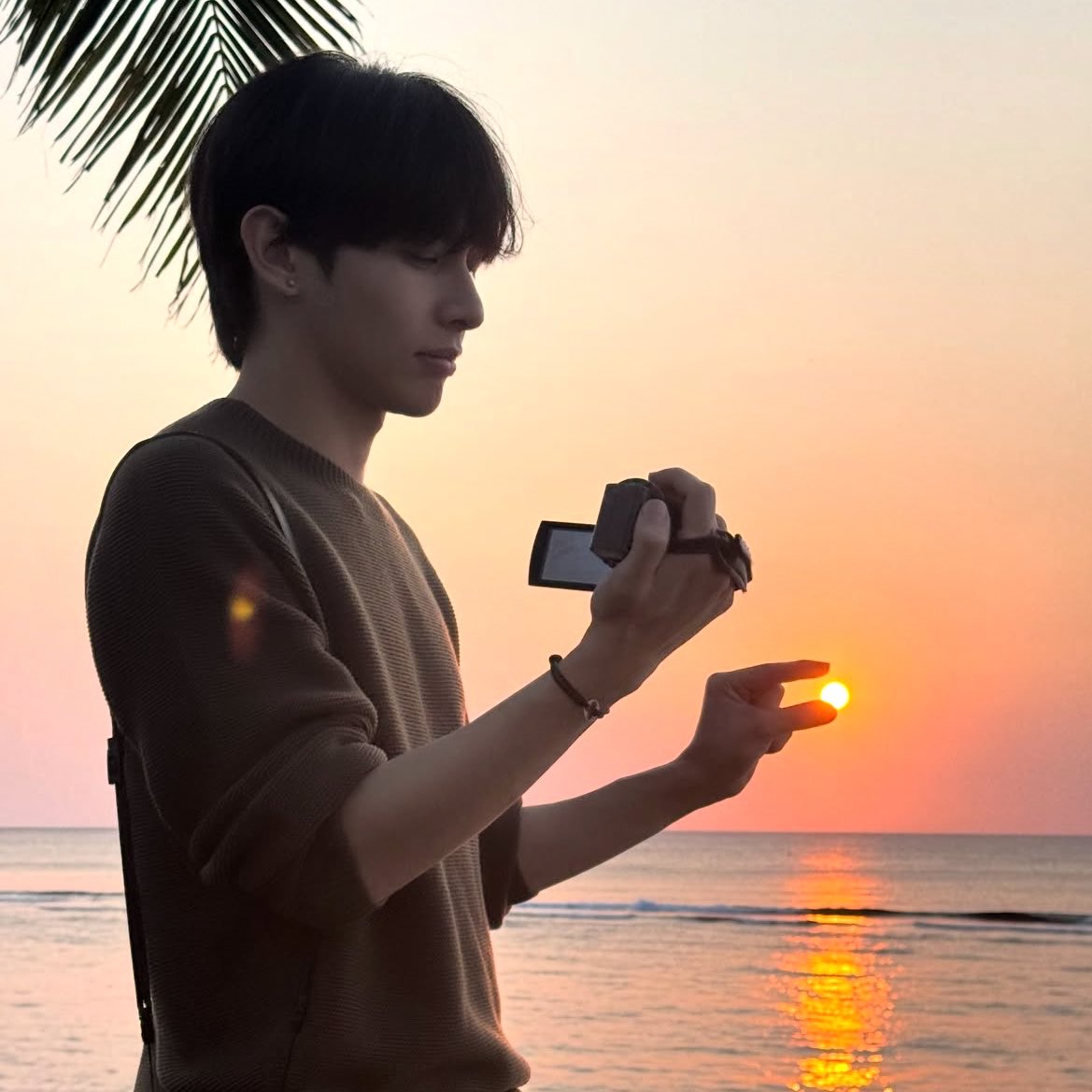 sb19nizm's tweet photo. he’s like a poem i wish i wrote https://t.co/7IAwZQtRUL