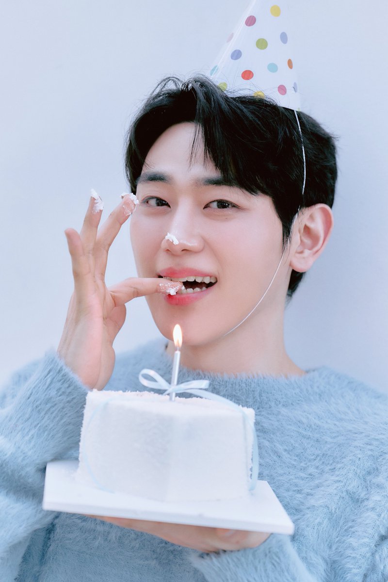 HBD_TH_DAY's tweet photo. -

𝑆𝑡𝑎𝑦 𝑖𝑛 𝚖𝚘𝚖𝚎𝚗𝚝🎬
  
                                         ↘
                
                                                  🎂🍓🍫 ₊ ⋆˖⁺‧₊⟡₊ https://t.co/meAgC6ymjB
