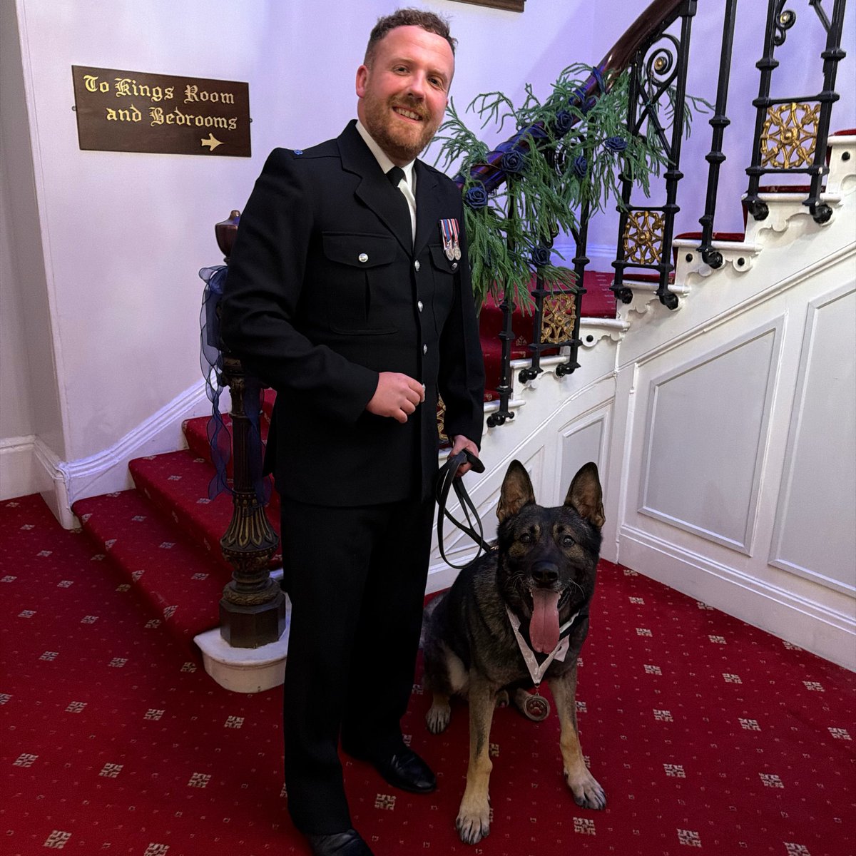 ThinBluePaw's tweet photo. Yesterday, we had the privilege of spending the evening at the Humberside Police Federation Bravery Awards, where the heroic duo, PC Tom Marsden and PD Yoiko, received their Federation Bravery Award, with Yoiko attending the ceremony in a very dapper tuxedo.

Back in 2024, PC Marsden and PD Yoiko detained a
violent suspect armed with a shovel inside a building that had been set on fire. During the incident, Yoiko put himself in harm’s way to protect PC Marsden and prevent the suspect from harming other officers at the scene. Together, they bravely and successfully arrested the suspect.

Their extraordinary bravery saw them receive the Thin Blue Paw Outstanding Bravery Award last year, and yesterday’s recognition was truly well deserved. 👏💙🐶🇬🇧