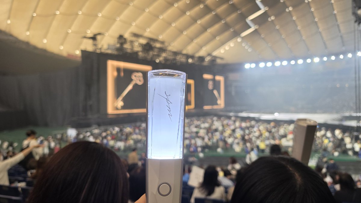EileenTeo7's tweet photo. Finally I'm inside Tokyo Dome for 2PM concert !!
#2PM
#TheReturnTokyoDome https://t.co/HrsxmnY88u