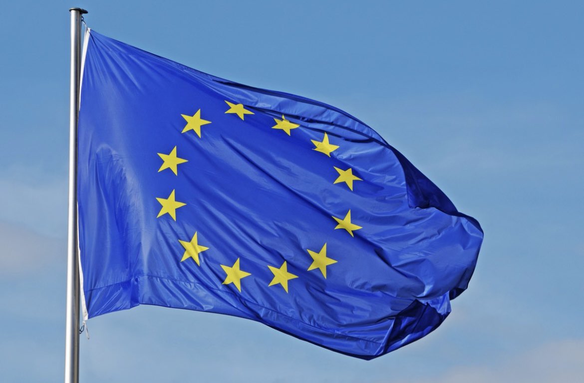 Aujourd'hui, #9mai, nous célébrons la Journée de l'Europe.

Alors que le monde se fragmente, l’Europe demeure une chance, mais peut devenir une force indépendante à condition de le vouloir.

Une chance de continuer à bâtir un avenir commun basé sur les valeurs de la démocratie et
