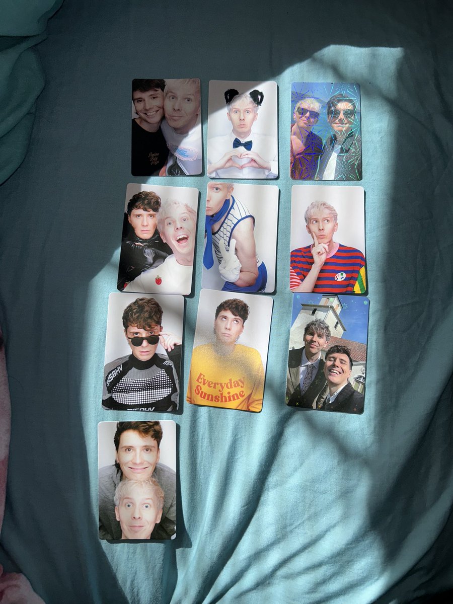 pmlrosenberg's tweet photo. i don’t come here much anymore but i had to partake in the photocard drop 💅🏻 https://t.co/qgq4J7Fr6g