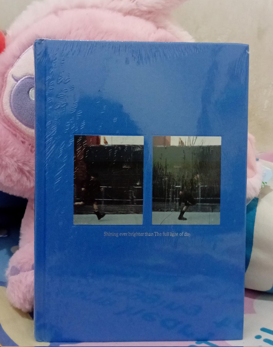 matchazys's tweet photo. WTS‼️WTS‼️MARK THE FIRST FRUIT PHOTOBOOK SEALED (Stranger Ver) 

190k

Split payment di 🍊 https://t.co/OSYNX3N2ij