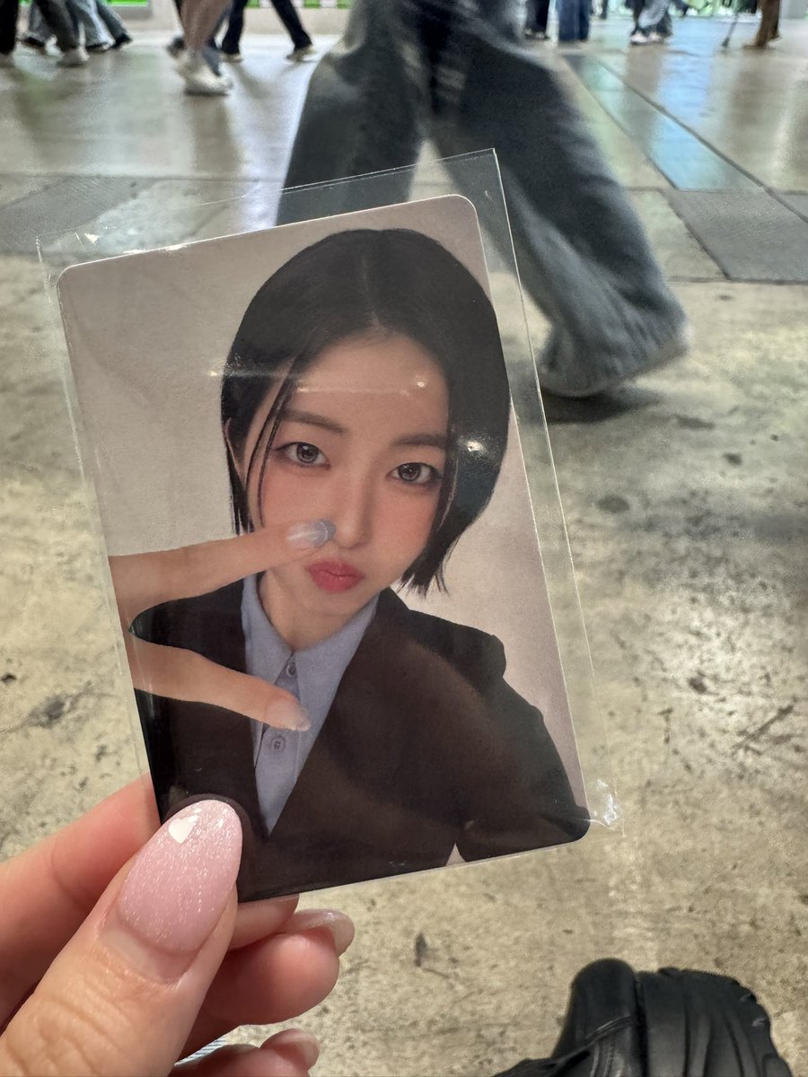 KCONオンラインくじ B賞 IS:SUE RINO RINO (리노) | IS:SUE (이슈) - CONNECT (Korean Ver.) | SERO CAM