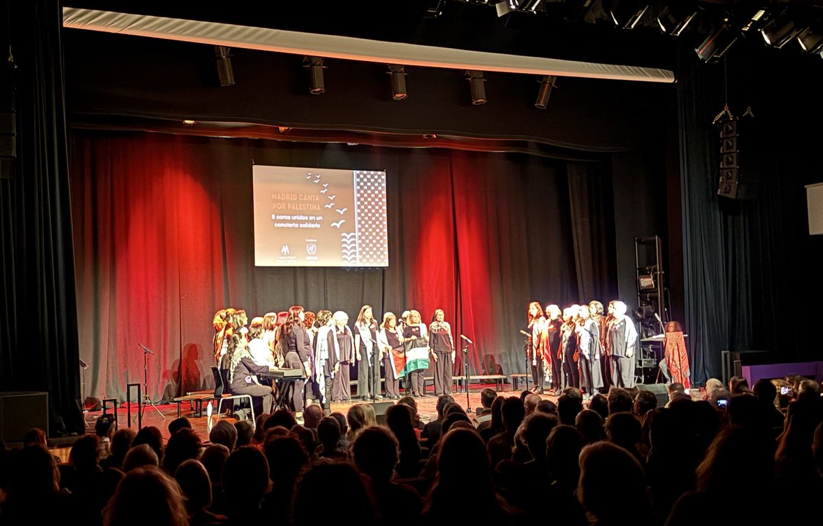 MorenoG_Agustin's tweet photo. Emocionante y necesario concierto de coros solidarios con Palestina ayer por la tarde en el Auditorio Marcelino Camacho
Los fondos se destinan a la UNRWA para su trabajo en Gaza y Cisjordania
No dejemos de ayudar a Gaza porque sigue el genocidio de Israel sobre la población civil https://t.co/qb48iGV39y