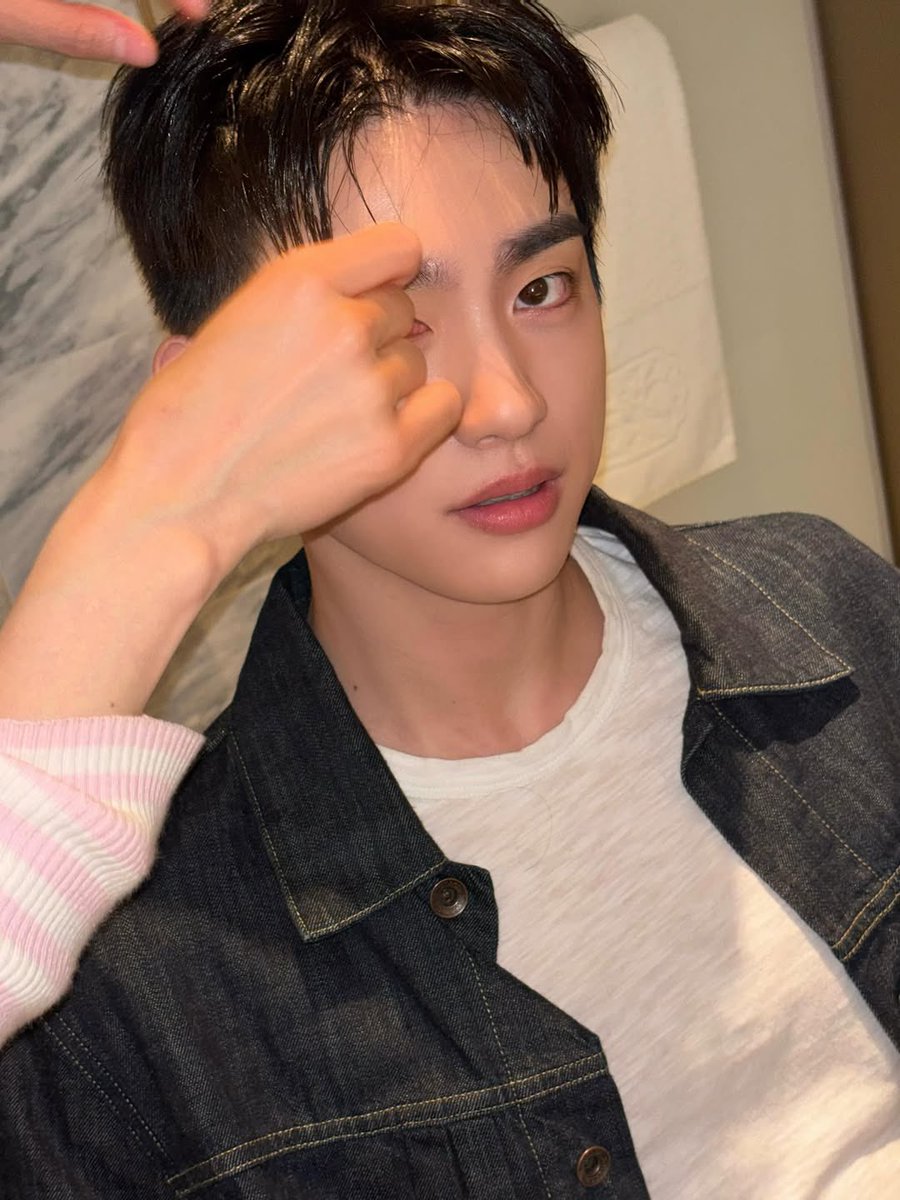 𝙋𝙚𝙖𝙘𝙝𝙥𝙖𝙜𝙚 🧡 tweet media