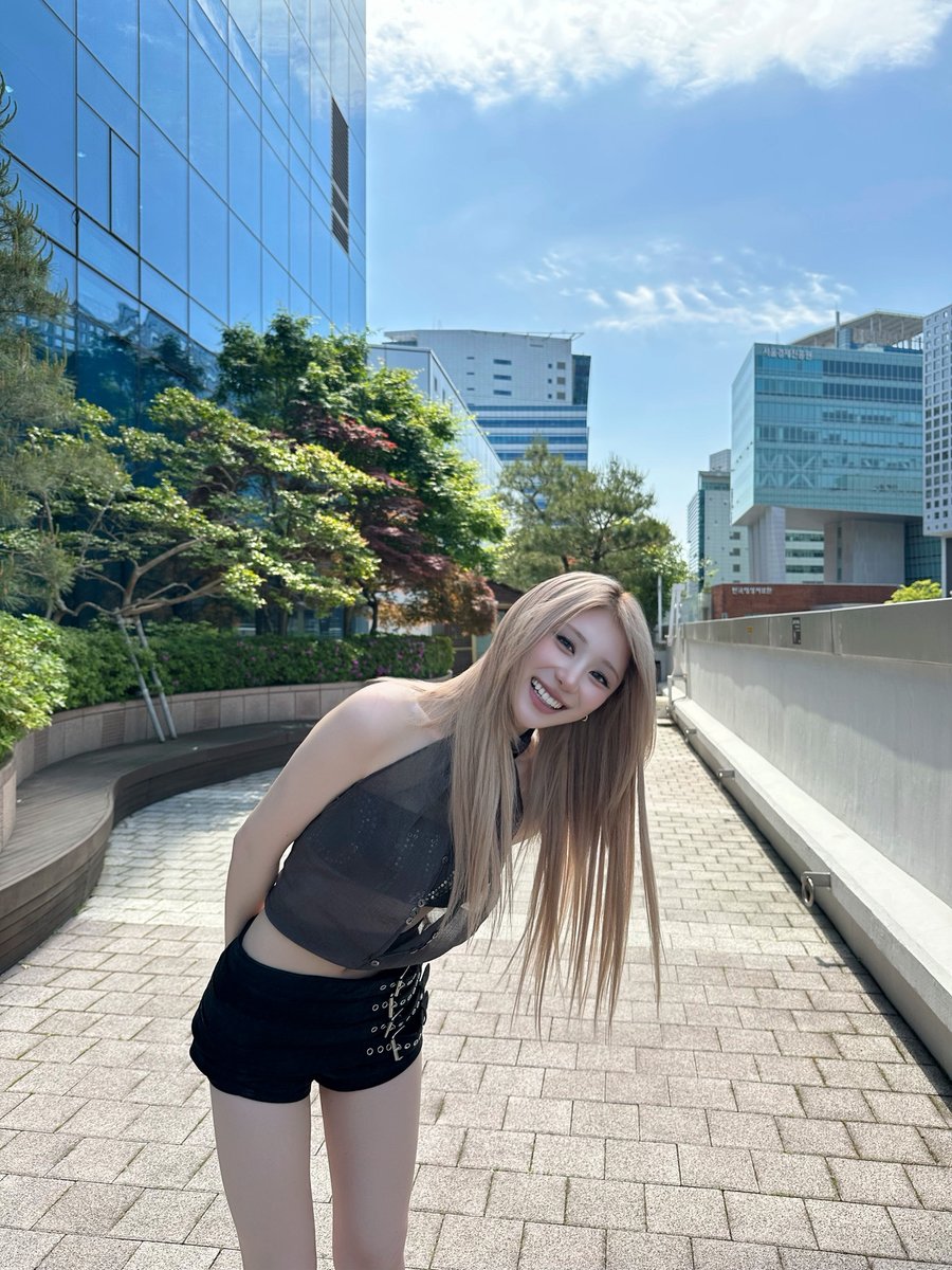 이채연(LEE CHAE YEON) Official tweet media