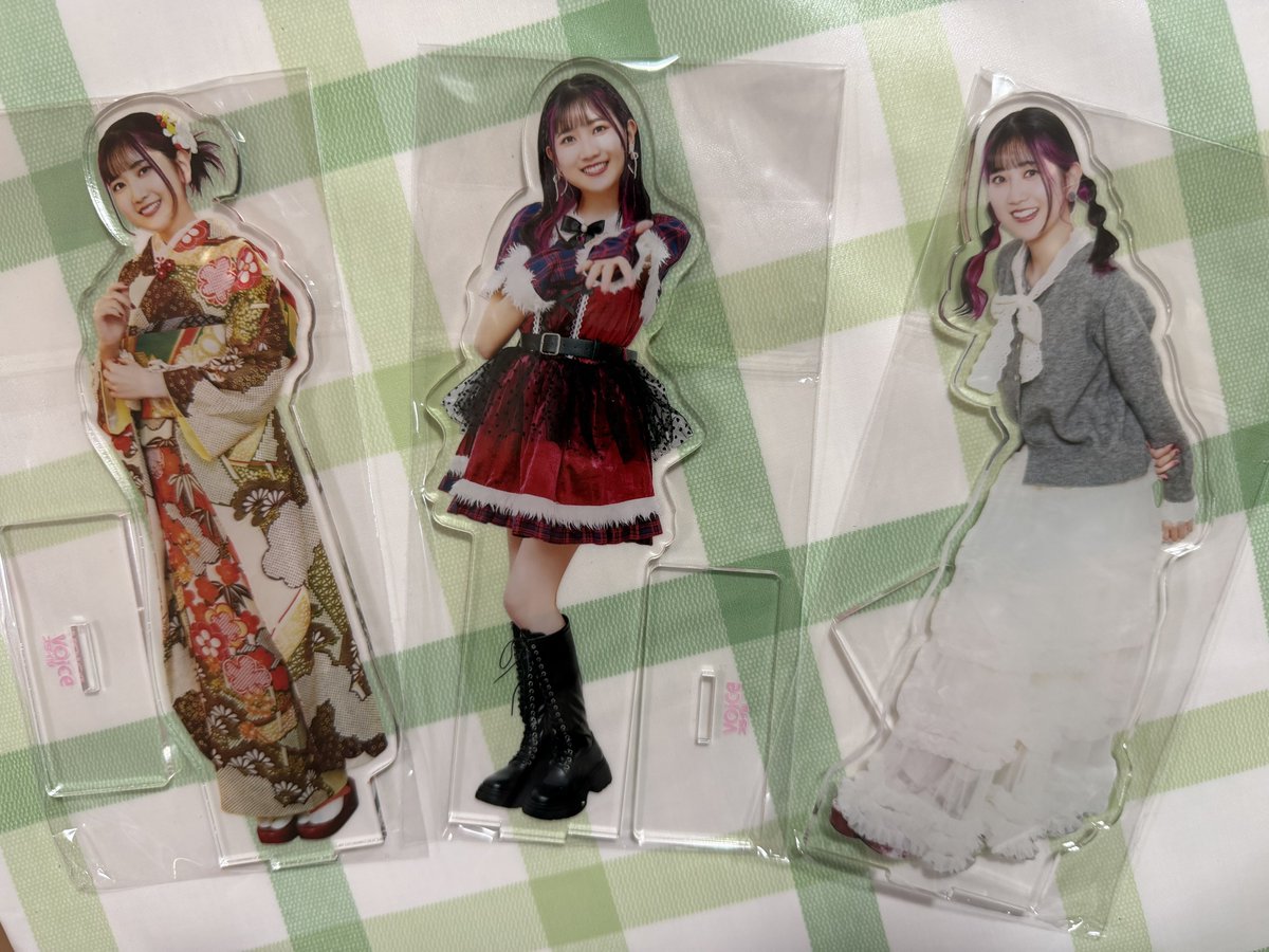 薮島朱音　アクリルスタンド　VOICEスタイル ボイススタイルの薮ちゃんのアクスタ届いた！ 思ったより大きくて