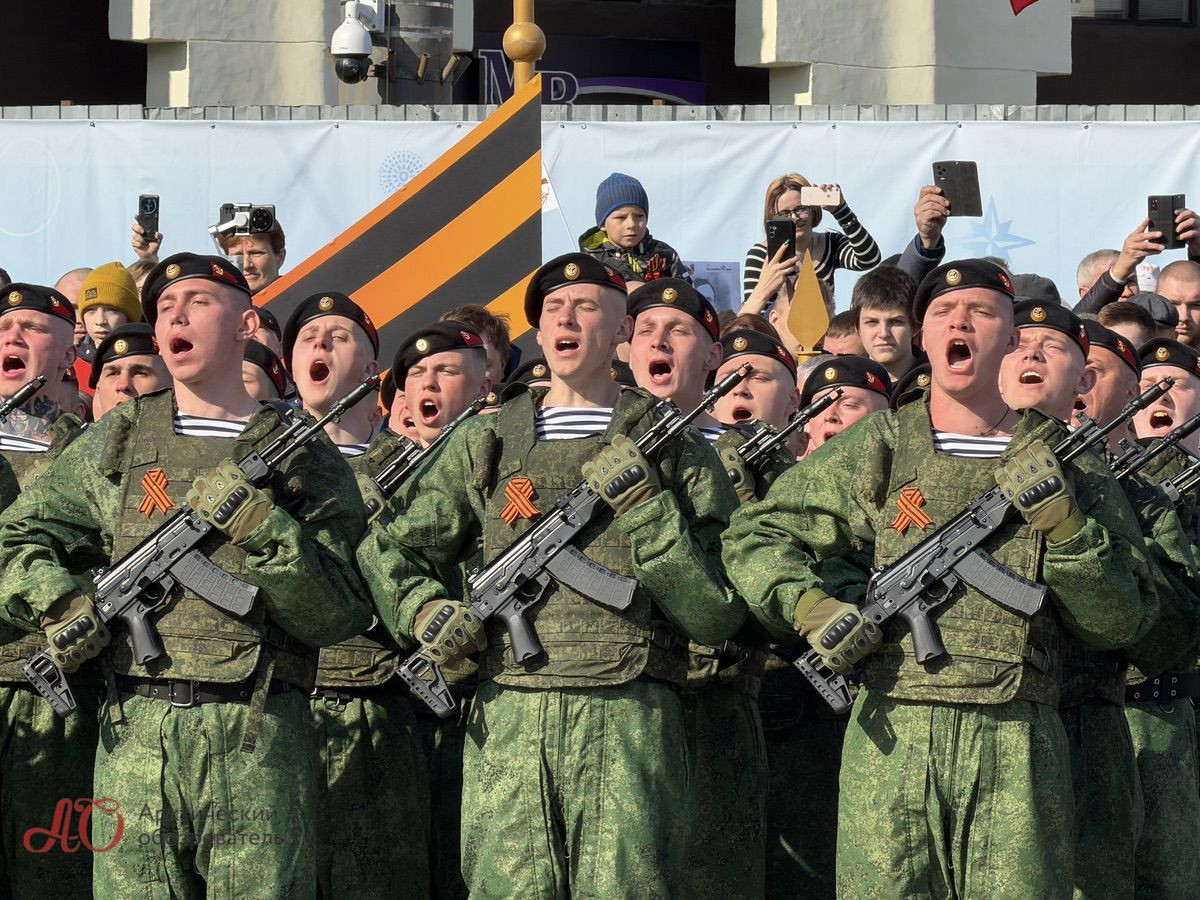 Фоторепортаж: парад Победы в городе-герое Мурманске 9 мая 2026 года
murmansk.ru/54028