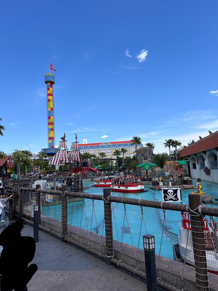 cloufun's tweet photo. 名古屋のLEGOLAND空いてて快適だった。世間的にはGW明けだから狙い目だったようです。

新幹線なら都内から2時間ちょい。千葉に車で出掛けてもちょっと渋滞すると2時間かかること考えると、意外に近いかも。 https://t.co/BY3visZFeT