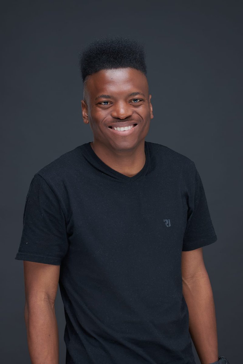 DkcSmith_sa's tweet photo. #arttalks #headshot https://t.co/ftJvUHJ0l6