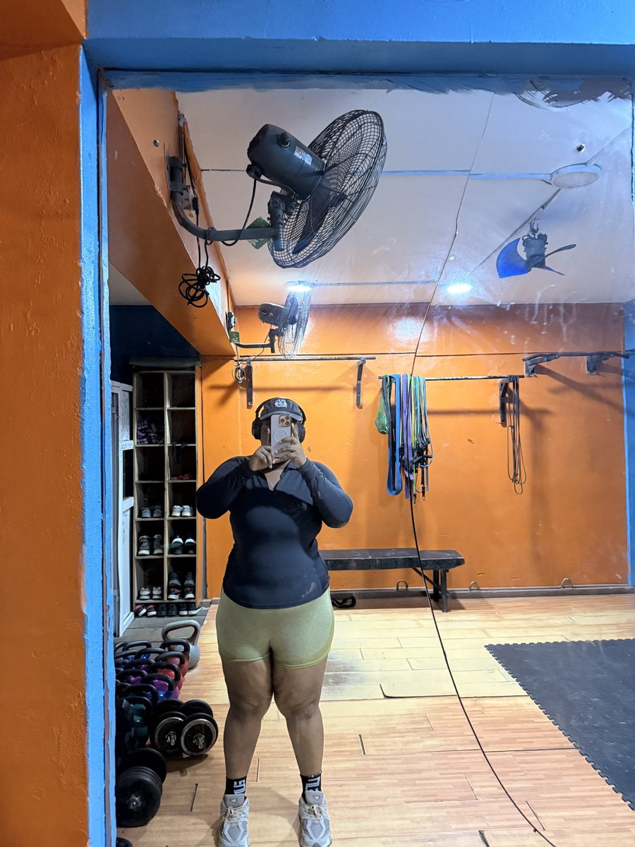 ADAEZE👩‍🍳👸-THE BLUEPRINT/ODOGWU OF BANANA BREAD tweet media
