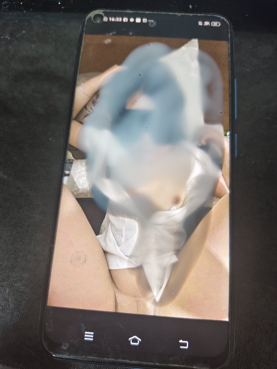 AnXing70295's tweet photo. 綠帽王八最喜歡看到老婆身上都是別人的濃精 想到老婆懷了別人的小孩 雞巴就硬了 #綠帽 #曝光 #老婆 #出賣 https://t.co/gp02BBlrDt