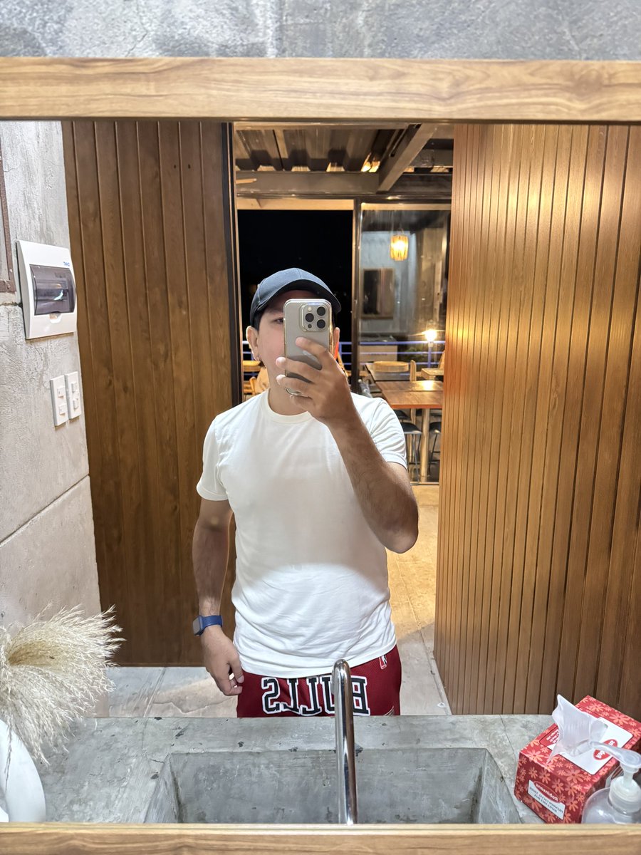 BJ tweet media