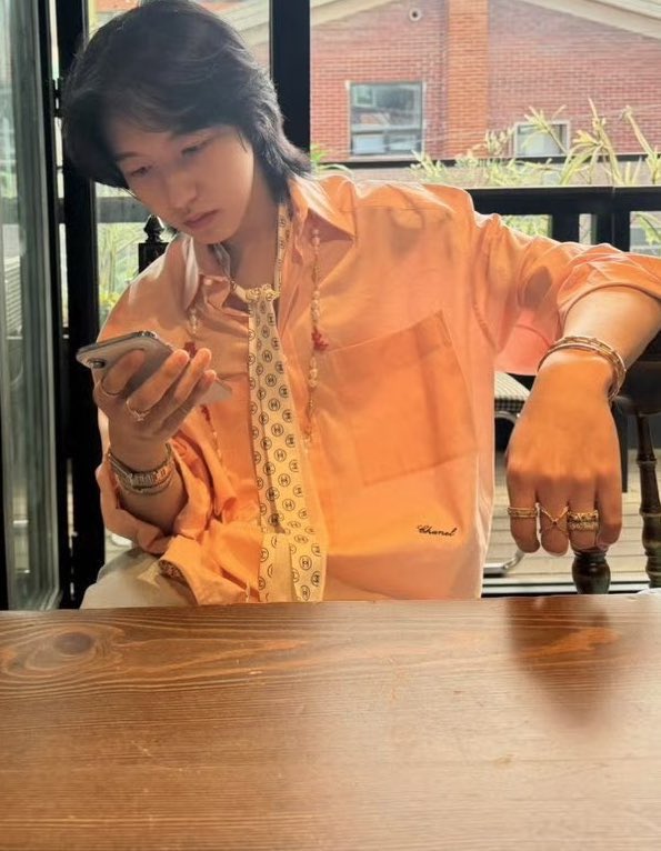 지지 tweet media