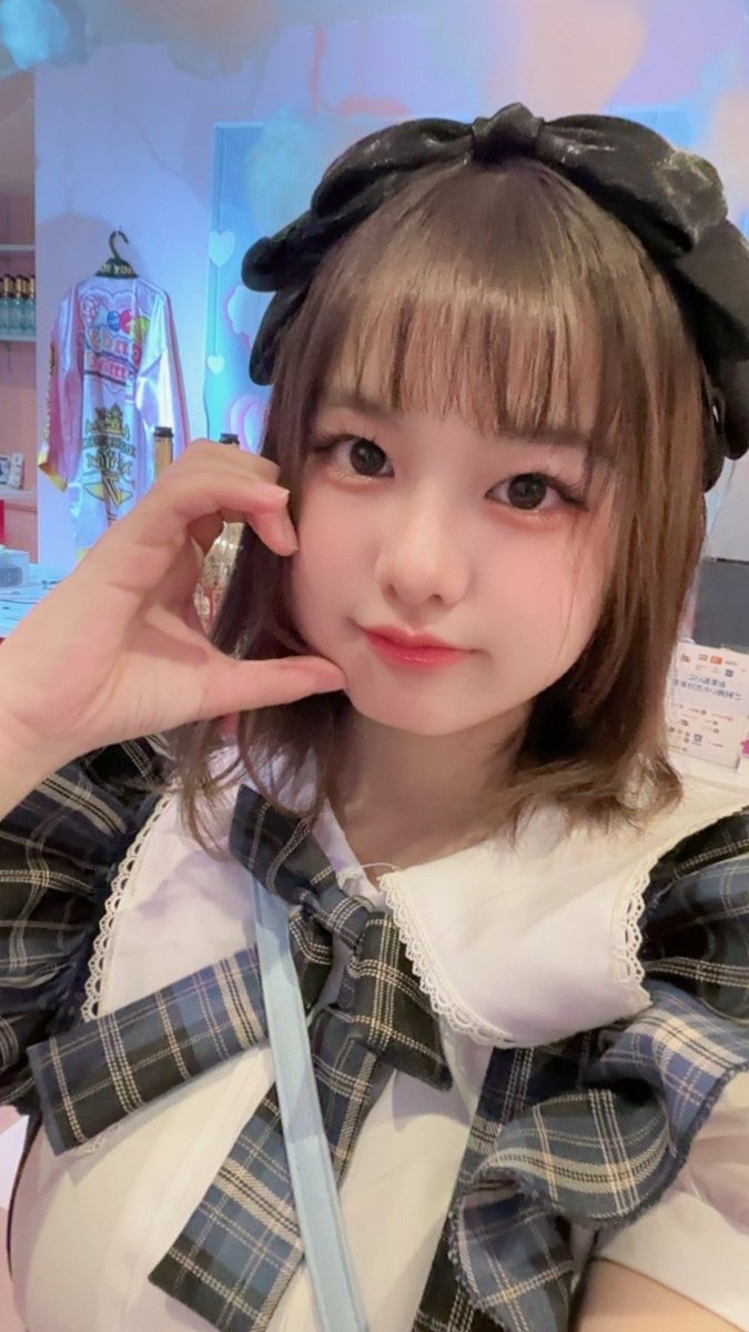 るり tweet media